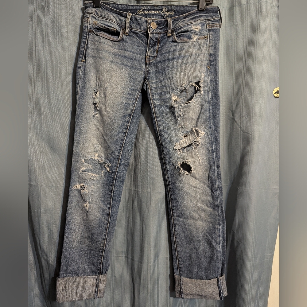 American Eagle Outfitters Distressed Blue Jeans